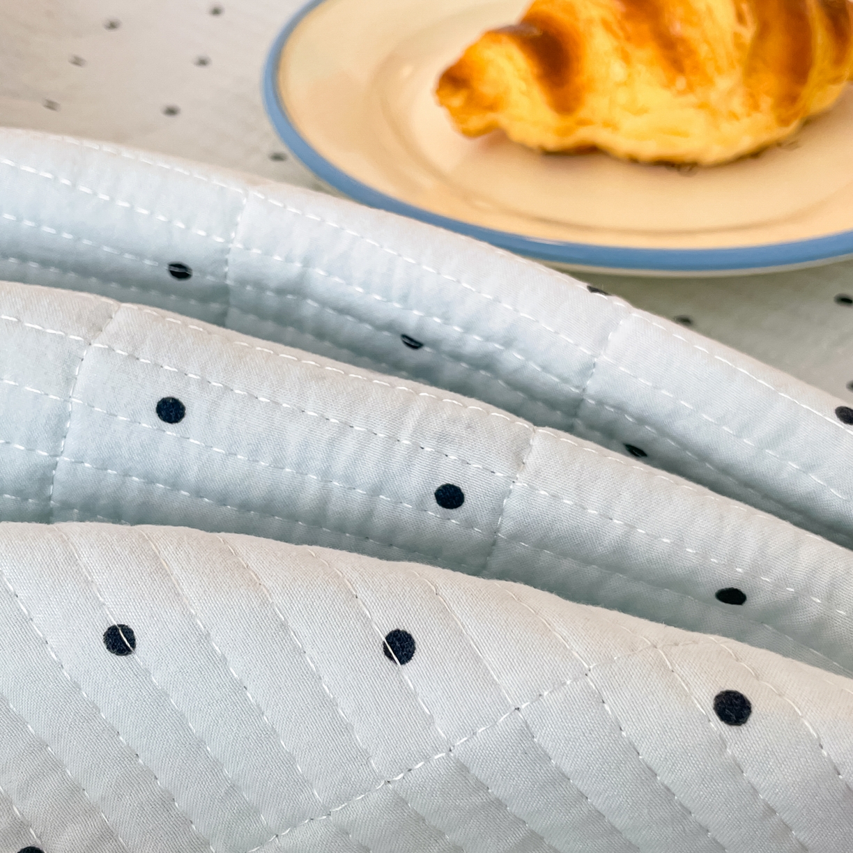 91家纺网 家纺一手货源 找家纺 桃心家居 2025新款ins小清新刺绣贴布绣卡通云柔水洗棉多功能床盖三件套 水洗棉床盖-西瓜象