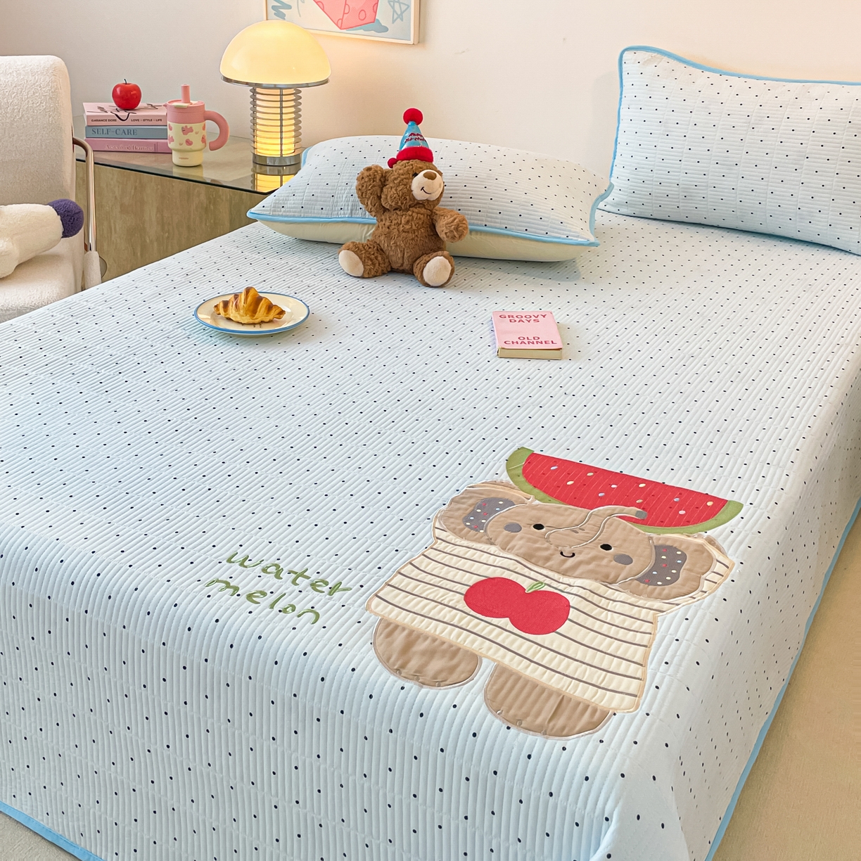 91家纺网 家纺一手货源 找家纺 桃心家居 2025新款ins小清新刺绣贴布绣卡通云柔水洗棉多功能床盖三件套 水洗棉床盖-西瓜象