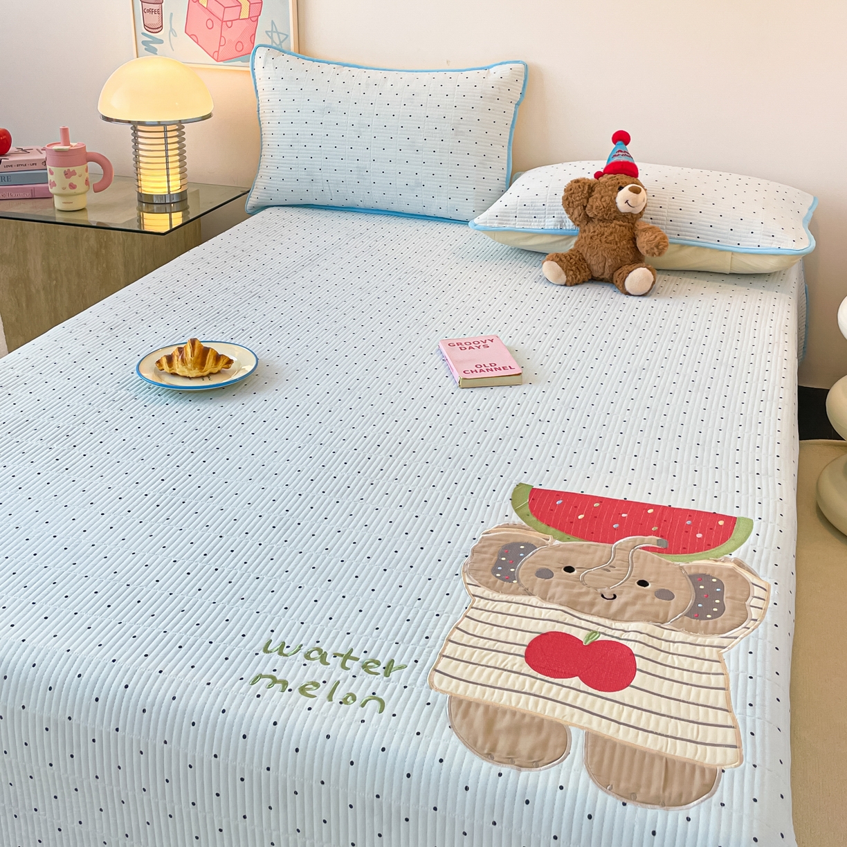 91家纺网 家纺一手货源 找家纺 桃心家居 2025新款ins小清新刺绣贴布绣卡通云柔水洗棉多功能床盖三件套 水洗棉床盖-西瓜象