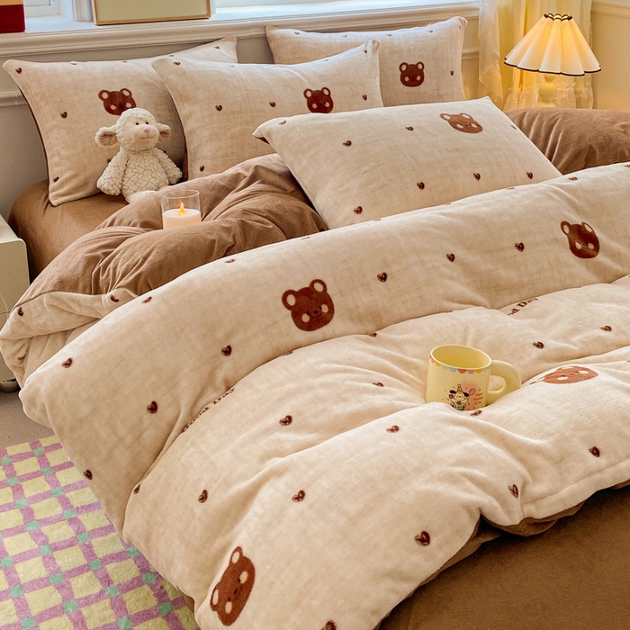 斯卡诺家纺 2025新款双面牛奶绒跑量款四件套 波点小熊