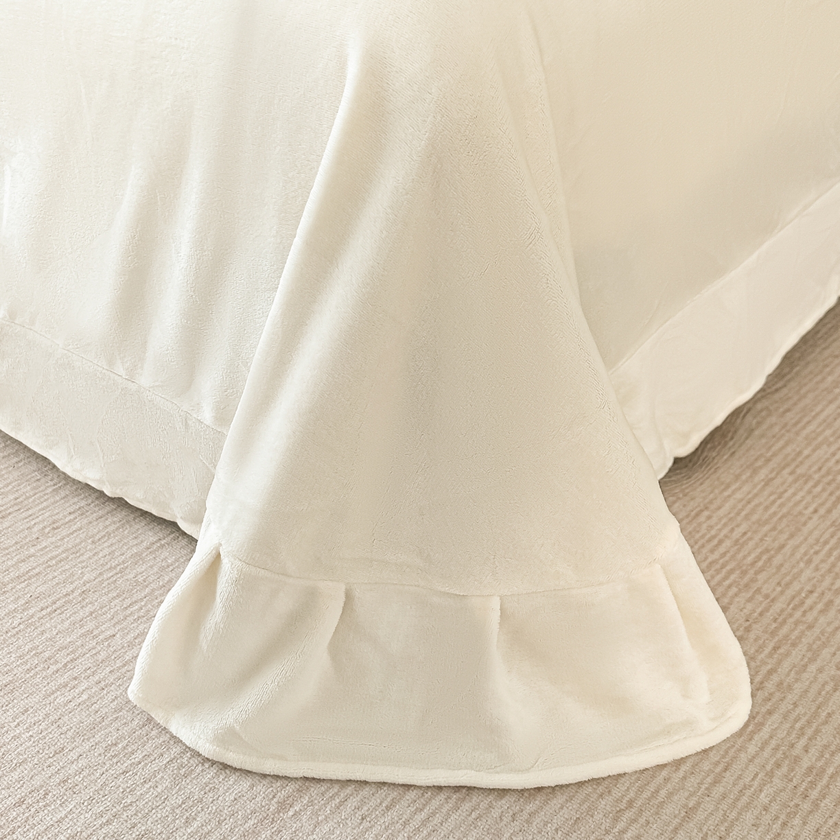 91家纺网 家纺一手货源 找家纺 （总）凯美家居 2025新款牛奶绒立体蕾丝刺绣四件套-蝴蝶翩翩