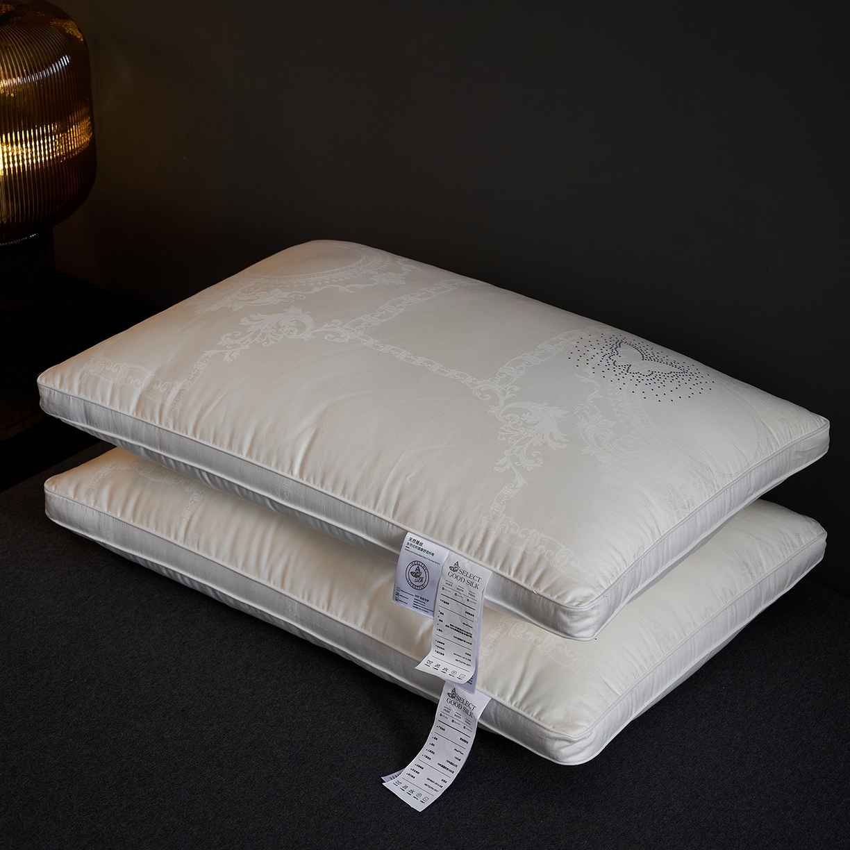 91家纺网 家纺一手货源 找家纺 乐可 2025新款蚕咝亲肤枕 蚕咝亲肤枕-白