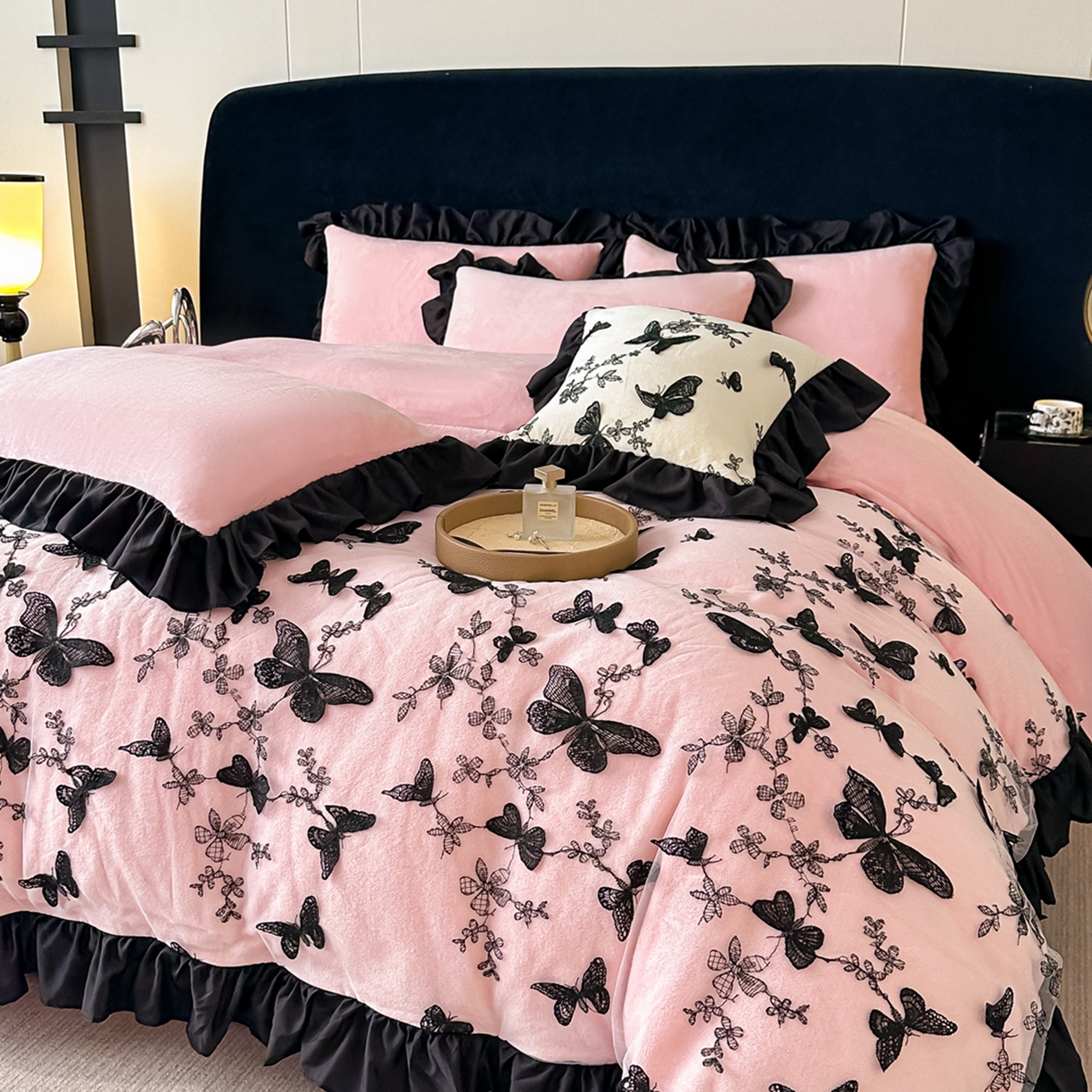 凯美家居 2025新款牛奶绒立体蕾丝刺绣四件套-蝴蝶翩翩 蝴蝶翩翩-粉玉