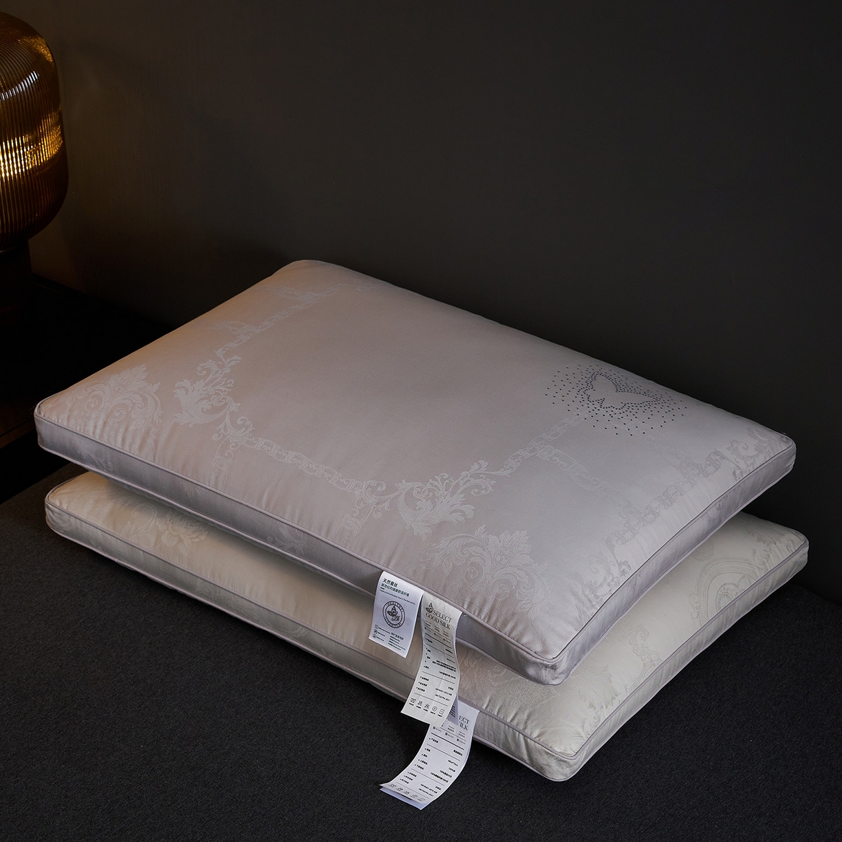 91家纺网 家纺一手货源 找家纺 乐可 2025新款蚕咝亲肤枕 蚕咝亲肤枕-灰