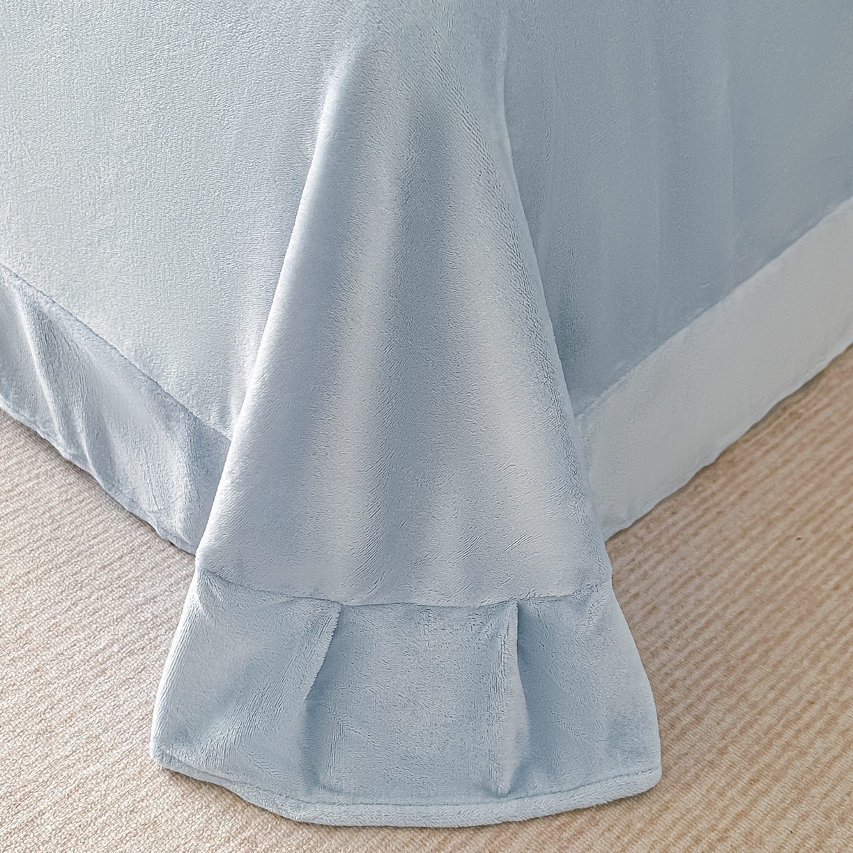 91家纺网 家纺一手货源 找家纺 凯美家居 2025新款牛奶绒立体蕾丝刺绣四件套-蝴蝶翩翩 蝴蝶翩翩-浅蓝