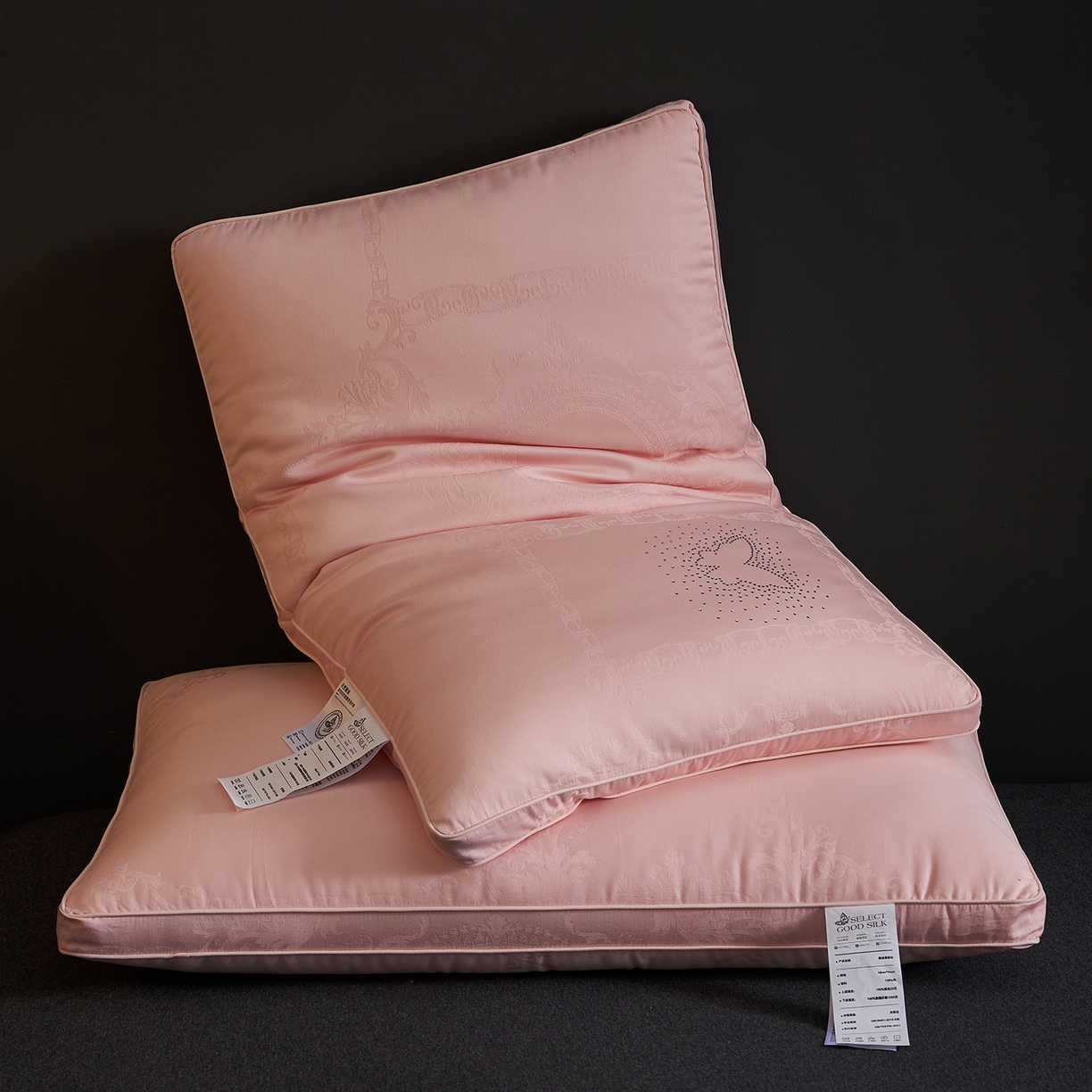 91家纺网 家纺一手货源 找家纺 乐可 2025新款蚕咝亲肤枕 蚕咝亲肤枕-粉