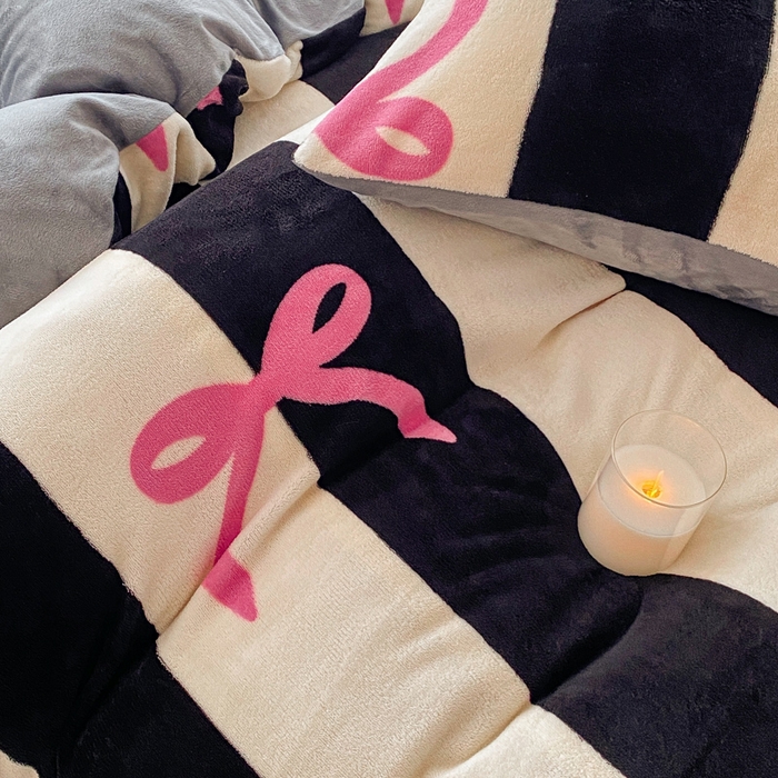 91家纺网 家纺一手货源 找家纺 斯卡诺家纺 2025新款双面牛奶绒跑量款四件套 蝶舞