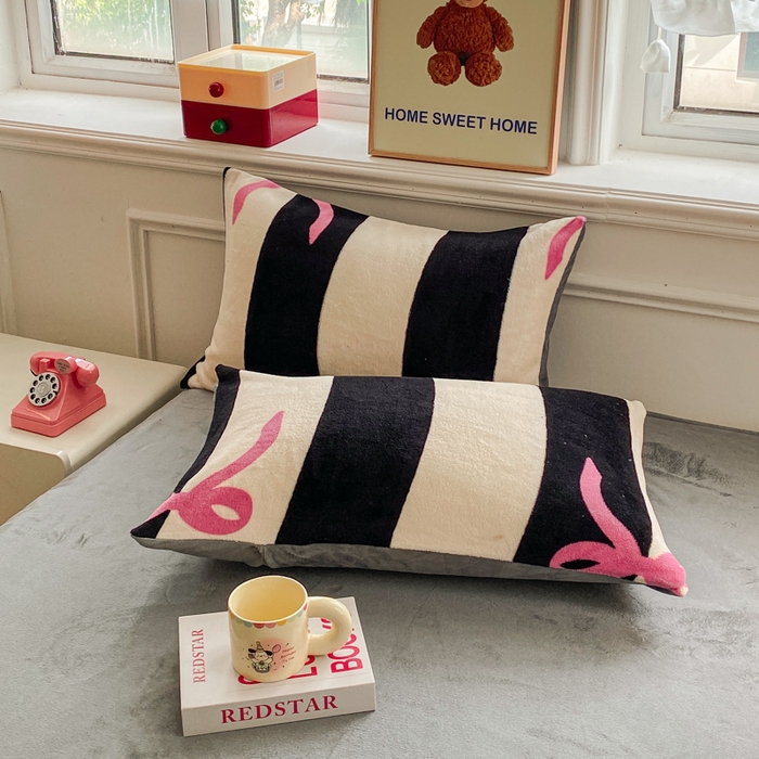 91家纺网 家纺一手货源 找家纺 斯卡诺家纺 2025新款双面牛奶绒跑量款四件套 蝶舞