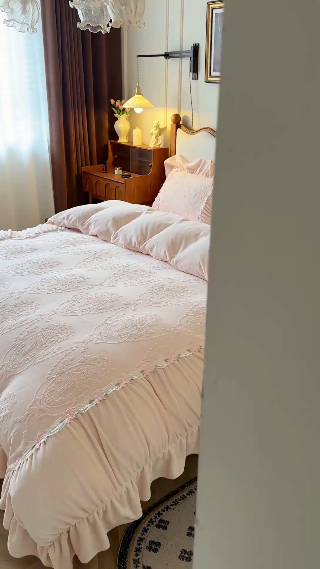 91家纺网 家纺一手货源 找家纺 （总）好儿喜家纺 2025新款雕花牛奶绒床裙款四件套—歌莉娅系列