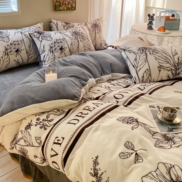 91家纺网 家纺一手货源 找家纺 斯卡诺家纺 2025新款双面牛奶绒跑量款四件套 荷花