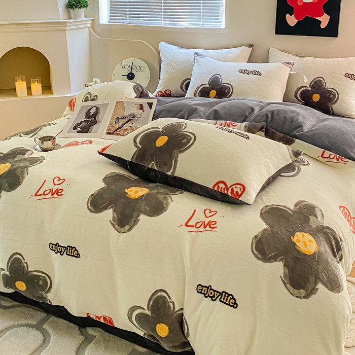 91家纺网 家纺一手货源 找家纺 斯卡诺家纺 2025新款双面牛奶绒跑量款四件套 花朵灰