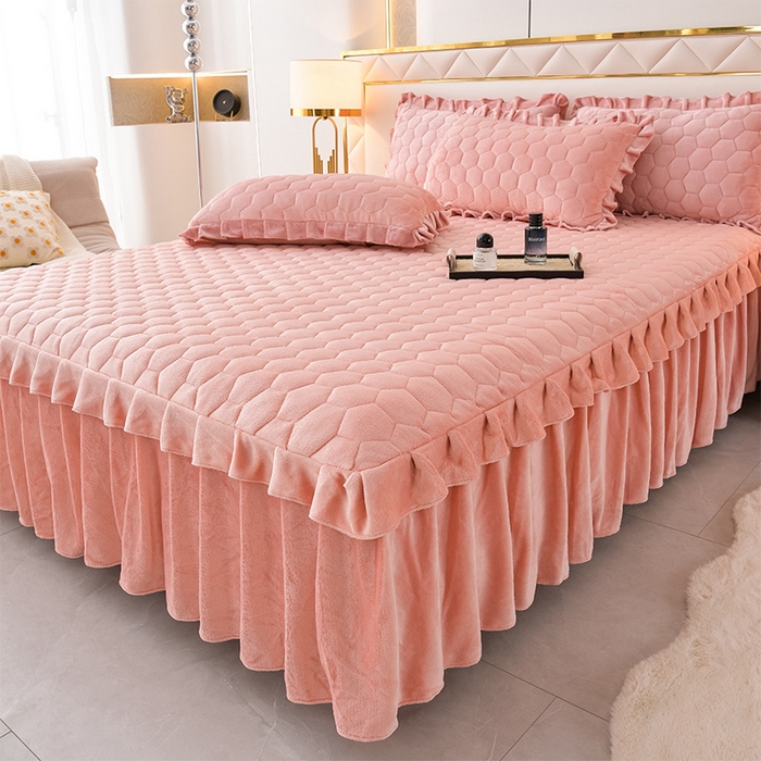 91家纺网 家纺一手货源 找家纺 优家居 2025新款纯色韩版花边牛奶绒夹棉床裙床罩加厚外贸直播 盛世-粉玉