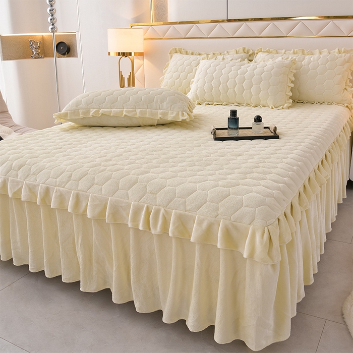 91家纺网 家纺一手货源 找家纺 优家居 2025新款纯色韩版花边牛奶绒夹棉床裙床罩加厚外贸直播 盛世-米白