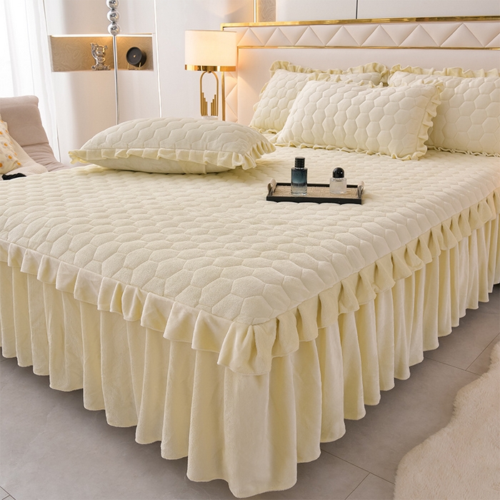 91家纺网 家纺一手货源 找家纺 优家居 2025新款纯色韩版花边牛奶绒夹棉床裙床罩加厚外贸直播 盛世-米白