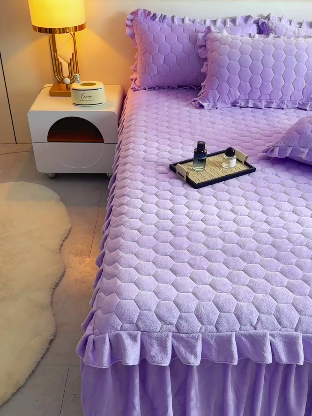 91家纺网 家纺一手货源 找家纺 优家居 2025新款纯色韩版花边牛奶绒夹棉床裙床罩加厚外贸直播 盛世-魅紫