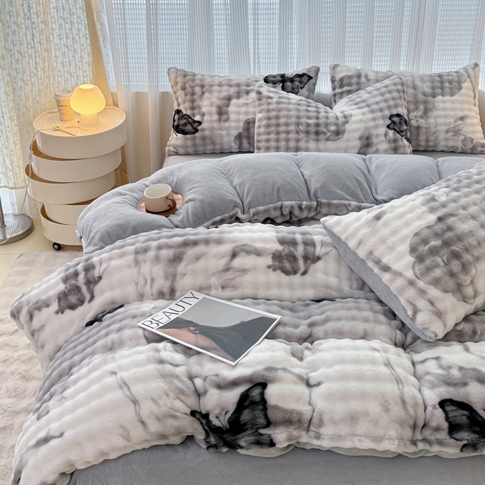 91家纺网 家纺一手货源 找家纺 小叮当家纺仓储工厂店 2025新款印花兔兔绒牛奶绒大泡泡单被套 被套单件 大泡泡-蝶影