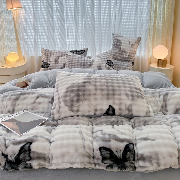 91家纺网 家纺一手货源 找家纺 小叮当家纺仓储工厂店 2025新款印花兔兔绒牛奶绒大泡泡单被套 被套单件 大泡泡-蝶影