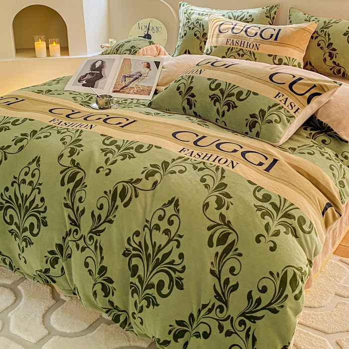 91家纺网 家纺一手货源 找家纺 斯卡诺家纺 2025新款双面牛奶绒跑量款四件套 仙踪古驰