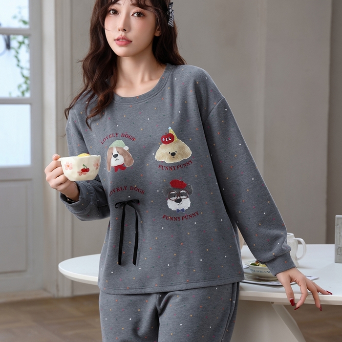 91家纺网 家纺一手货源 找家纺 洛兰沙家居馆 2025新款德绒绵竹加厚300克女款睡衣（圆领款） 259512-1