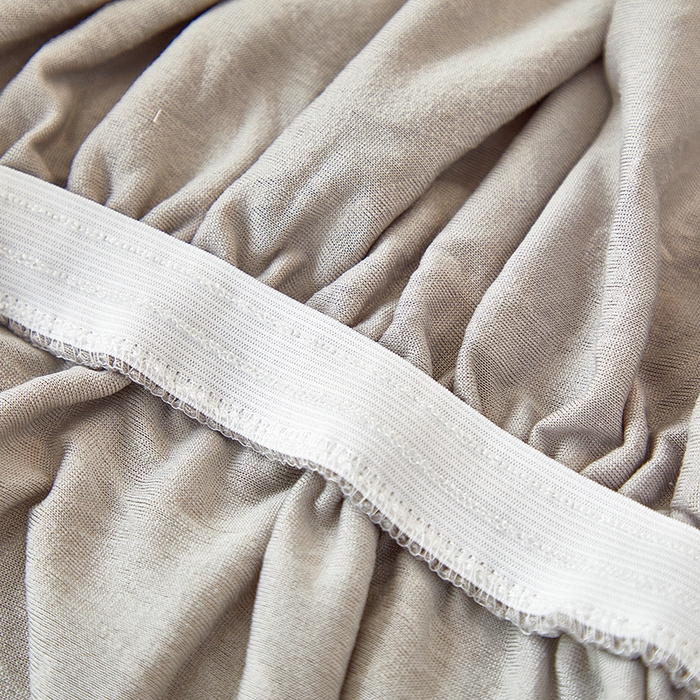 91家纺网 家纺一手货源 找家纺 逐日沙发套 2025新款提花裙摆沙发床套 裙摆沙发床套 古罗-浅灰