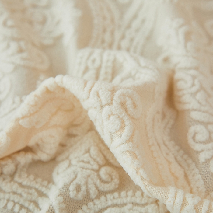 91家纺网 家纺一手货源 找家纺 逐日沙发套 2025新款提花裙摆沙发床套 裙摆沙发床套 欧艺-米白