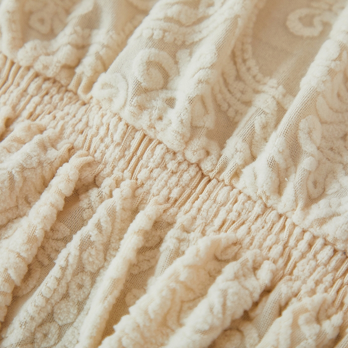 91家纺网 家纺一手货源 找家纺 逐日沙发套 2025新款提花裙摆沙发床套 裙摆沙发床套 欧艺-米白