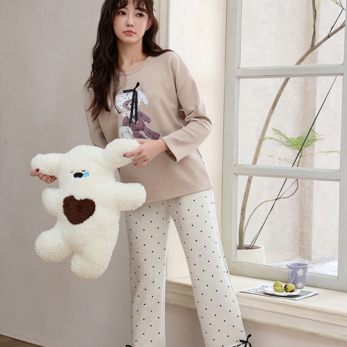 91家纺网 家纺一手货源 找家纺 洛兰沙家居馆 2025新款德绒绵竹加厚300克女款睡衣（圆领款） 259518-1