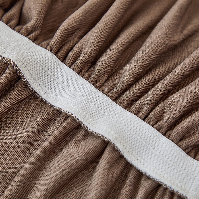 91家纺网 家纺一手货源 找家纺 逐日沙发套 2025新款提花裙摆沙发床套 裙摆沙发床套 叶沙-咖色