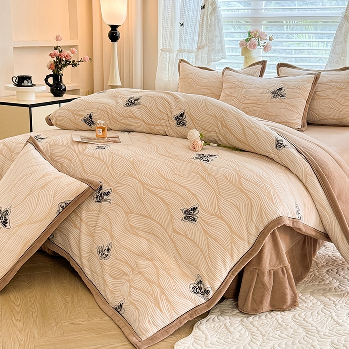 91家纺网 家纺一手货源 找家纺 （总）韩约家纺 2025新款雕花牛奶绒法式床单款四件套