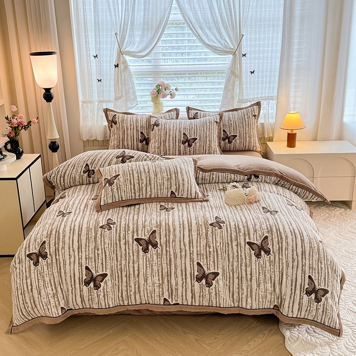 91家纺网 家纺一手货源 找家纺 韩约家纺 2025新款雕花牛奶绒法式床单款四件套 化蝶