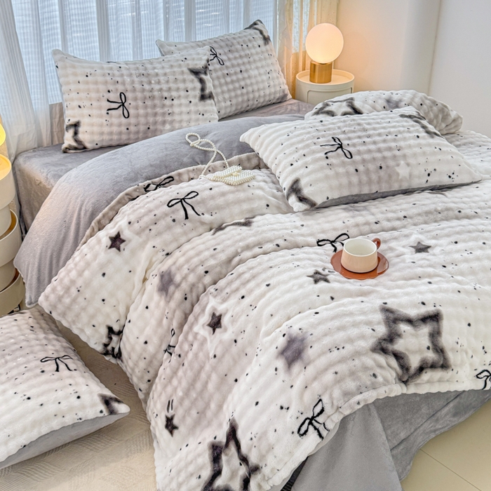 91家纺网 家纺一手货源 找家纺 （总）小叮当家纺仓储工厂店 2025新款印花兔兔绒牛奶绒大泡泡四件套