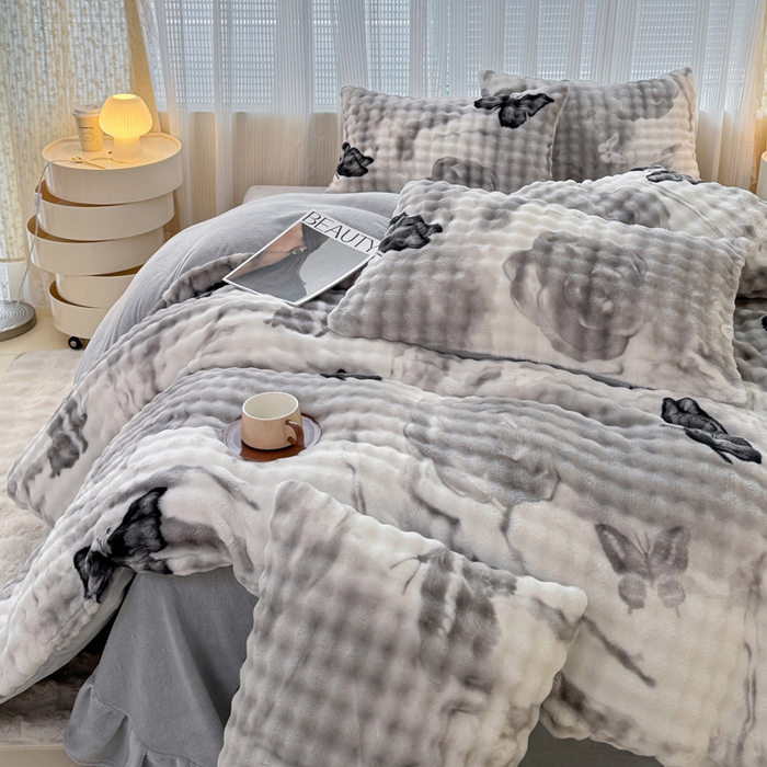 91家纺网 家纺一手货源 找家纺 小叮当家纺仓储工厂店 2025新款印花兔兔绒牛奶绒大泡泡四件套 大泡泡-蝶影