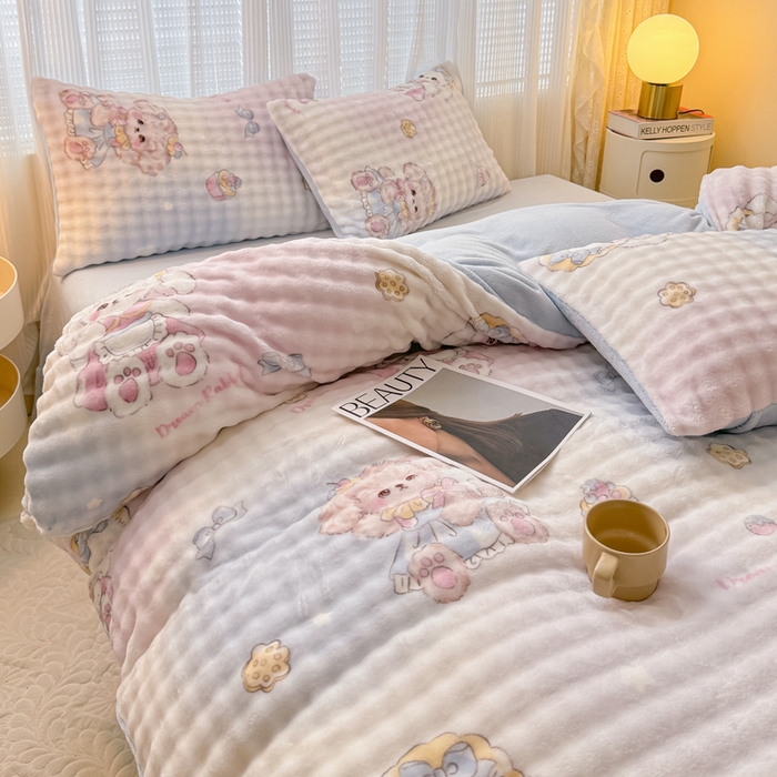 91家纺网 家纺一手货源 找家纺 小叮当家纺仓储工厂店 2025新款印花兔兔绒牛奶绒大泡泡四件套 洛丽塔