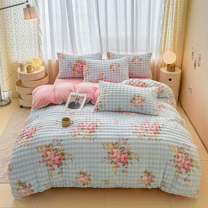 91家纺网 家纺一手货源 找家纺 小叮当家纺仓储工厂店 2025新款印花兔兔绒牛奶绒大泡泡四件套 大泡泡-花田