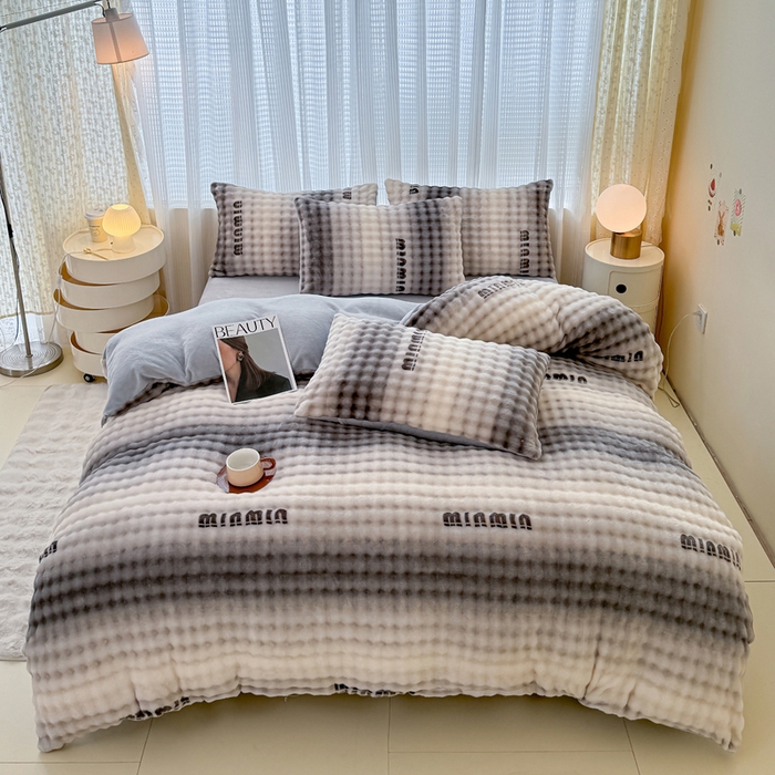 91家纺网 家纺一手货源 找家纺 小叮当家纺仓储工厂店 2025新款印花兔兔绒牛奶绒大泡泡四件套 大泡泡-时尚灰