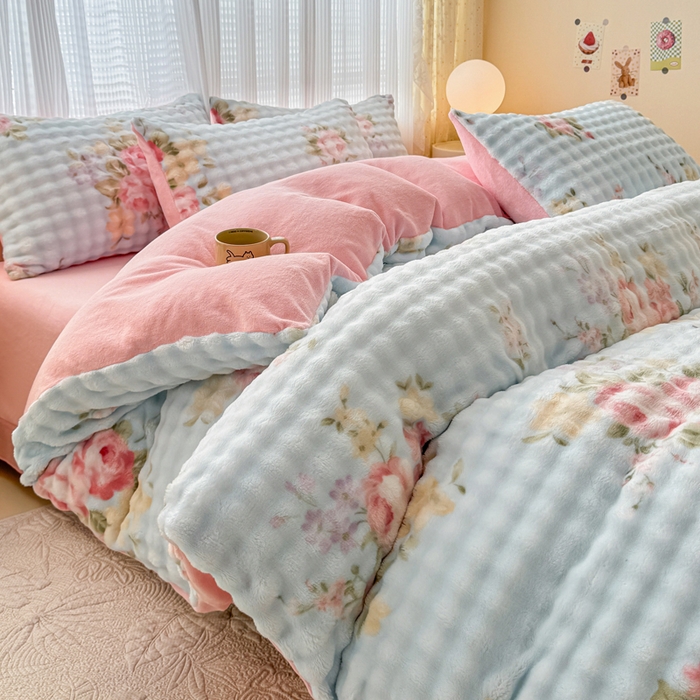 91家纺网 家纺一手货源 找家纺 小叮当家纺仓储工厂店 2025新款印花兔兔绒牛奶绒大泡泡四件套 大泡泡-花田