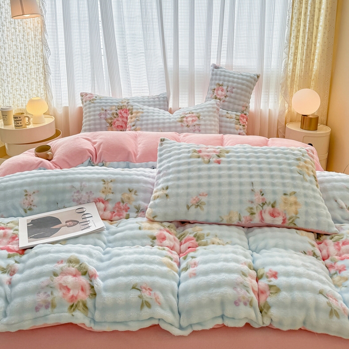 91家纺网 家纺一手货源 找家纺 小叮当家纺仓储工厂店 2025新款印花兔兔绒牛奶绒大泡泡四件套 大泡泡-花田