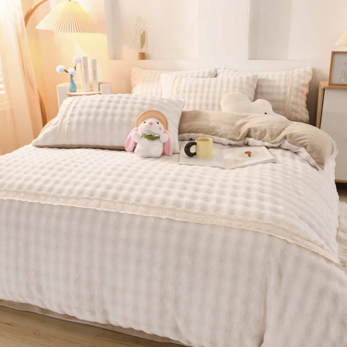 91家纺网 家纺一手货源 找家纺 米瑞娜 2025新款泡泡绒四件套 泡泡-白卡其