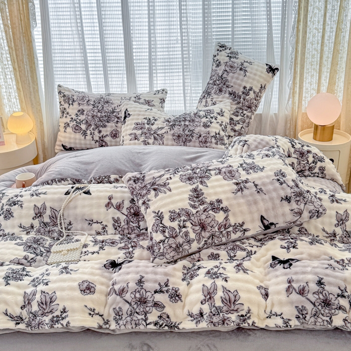 91家纺网 家纺一手货源 找家纺 小叮当家纺仓储工厂店 2025新款印花兔兔绒牛奶绒大泡泡四件套 大泡泡-蝶梦花