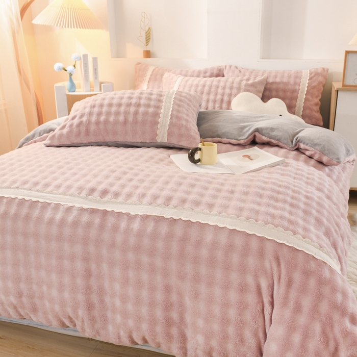 91家纺网 家纺一手货源 找家纺 米瑞娜 2025新款泡泡绒四件套 泡泡-粉灰