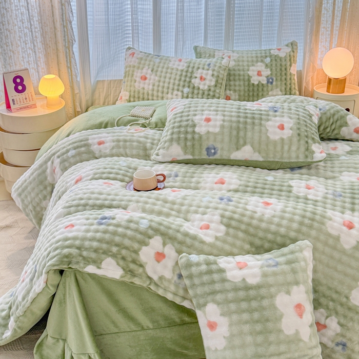 91家纺网 家纺一手货源 找家纺 小叮当家纺仓储工厂店 2025新款印花兔兔绒牛奶绒大泡泡四件套 大泡泡-花朵绿