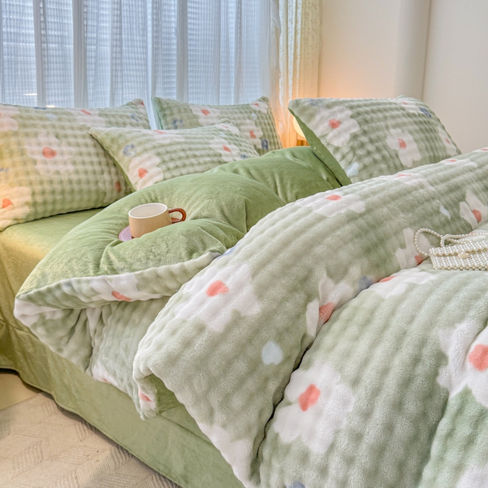 91家纺网 家纺一手货源 找家纺 小叮当家纺仓储工厂店 2025新款印花兔兔绒牛奶绒大泡泡四件套 大泡泡-花朵绿