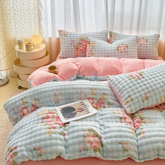 91家纺网 家纺一手货源 找家纺 小叮当家纺仓储工厂店 2025新款印花兔兔绒牛奶绒大泡泡四件套 大泡泡-花田