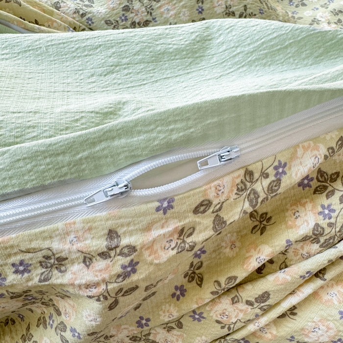 91家纺网 家纺一手货源 找家纺 麋兔 2025新款双层纱毛巾绣花边四件套 恐龙