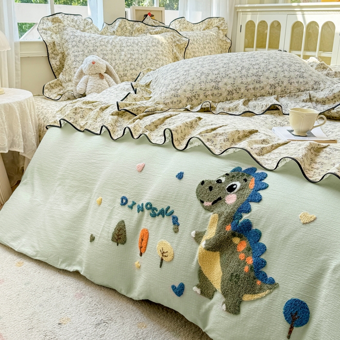 91家纺网 家纺一手货源 找家纺 麋兔 2025新款双层纱毛巾绣花边四件套 恐龙