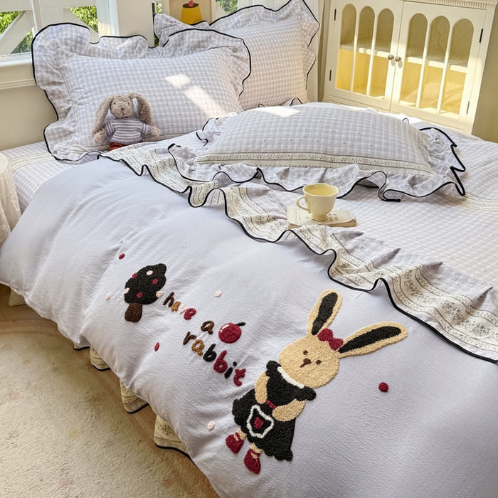 91家纺网 家纺一手货源 找家纺 麋兔 2025新款双层纱毛巾绣花边四件套 苹果免