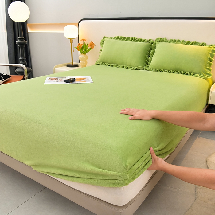 91家纺网 家纺一手货源 找家纺 优家居 2025新款纯色韩版牛奶绒花边床裙床笠四件套单件被套直播爆款 盛世-翠绿