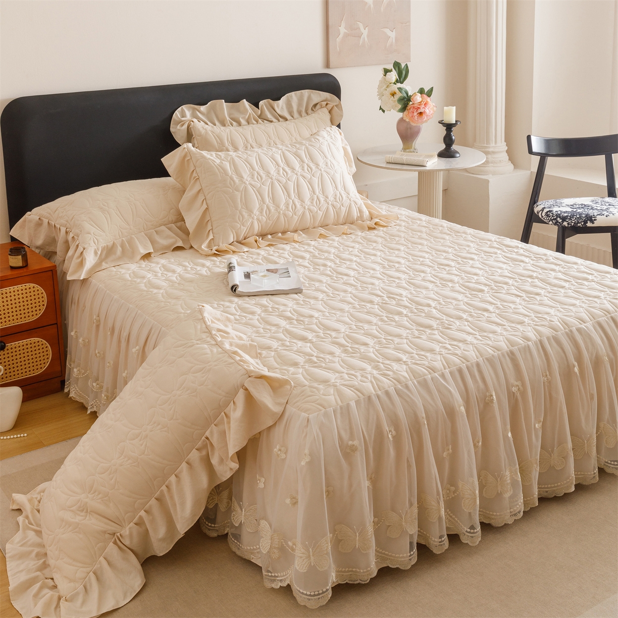 91家纺网 家纺一手货源 找家纺 好儿喜家纺 2025新款A类水洗棉床裙三件套-芳菲系列 芳菲-香槟