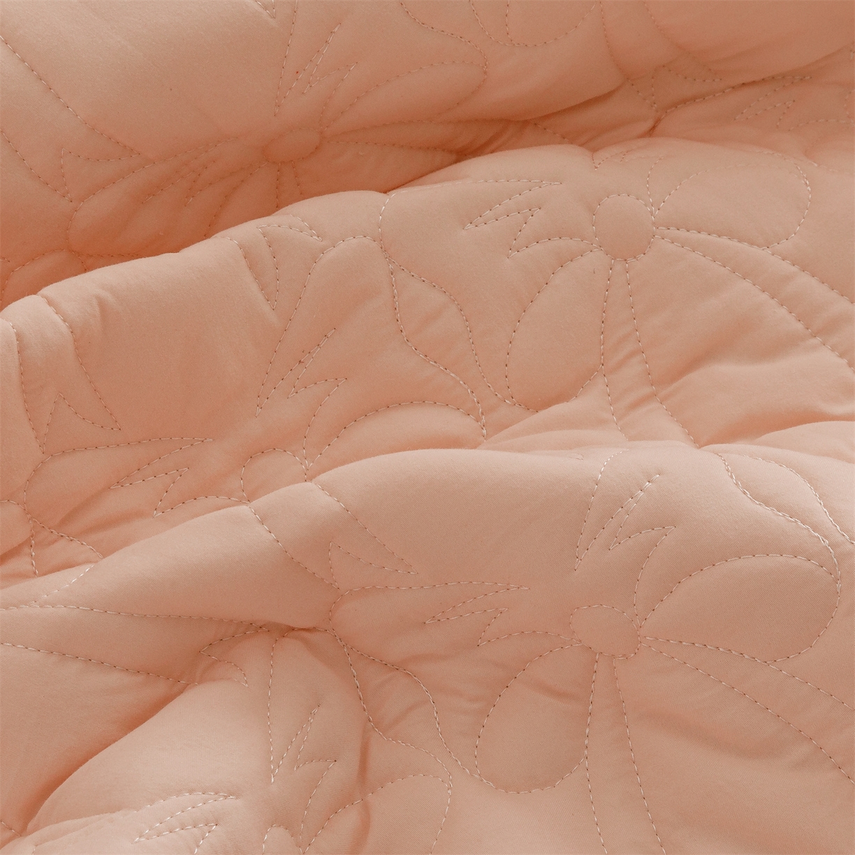 91家纺网 家纺一手货源 找家纺 好儿喜家纺 2025新款A类水洗棉床裙三件套-芳菲系列 芳菲-浅粉