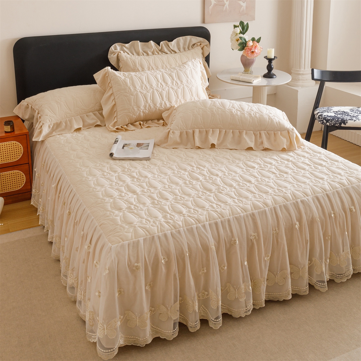 91家纺网 家纺一手货源 找家纺 好儿喜家纺 2025新款A类水洗棉床裙三件套-芳菲系列 芳菲-香槟